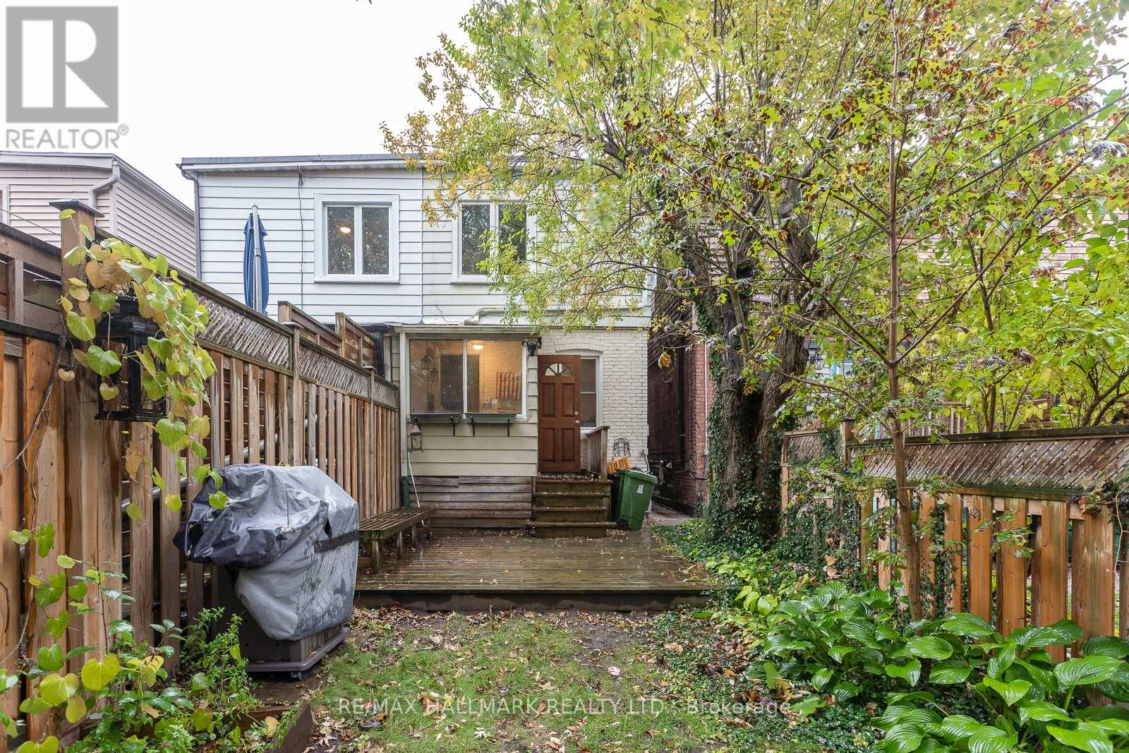 70 Lawlor Avenue, Toronto, Ontario  M4E 3L7 - Photo 32 - E12814814