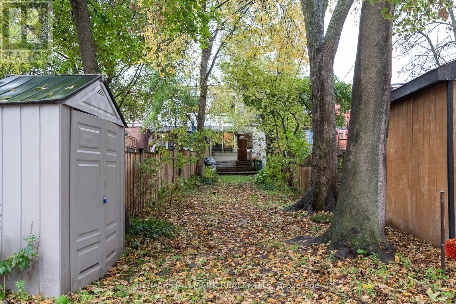 70 Lawlor Avenue, Toronto, Ontario  M4E 3L7 - Photo 33 - E12814814