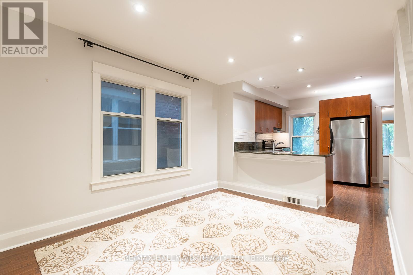 70 Lawlor Avenue, Toronto, Ontario  M4E 3L7 - Photo 6 - E12814814