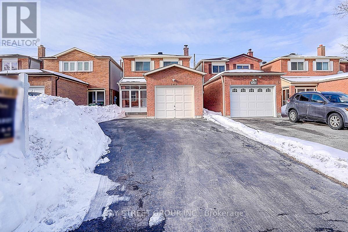 203 ROXANNE CRESCENT, Toronto, Ontario