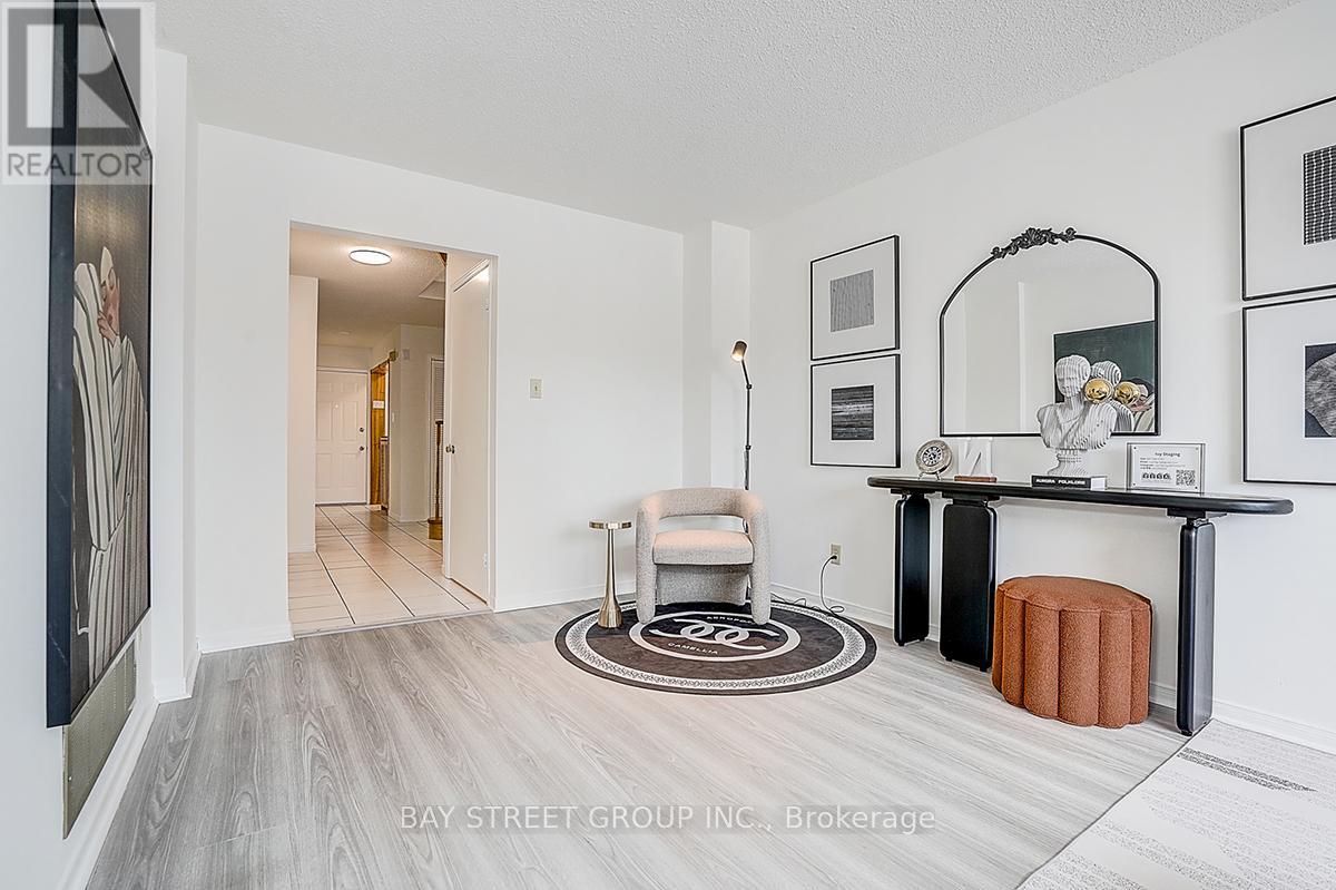 203 Roxanne Crescent, Toronto, Ontario  M1V 4G4 - Photo 10 - E12814910