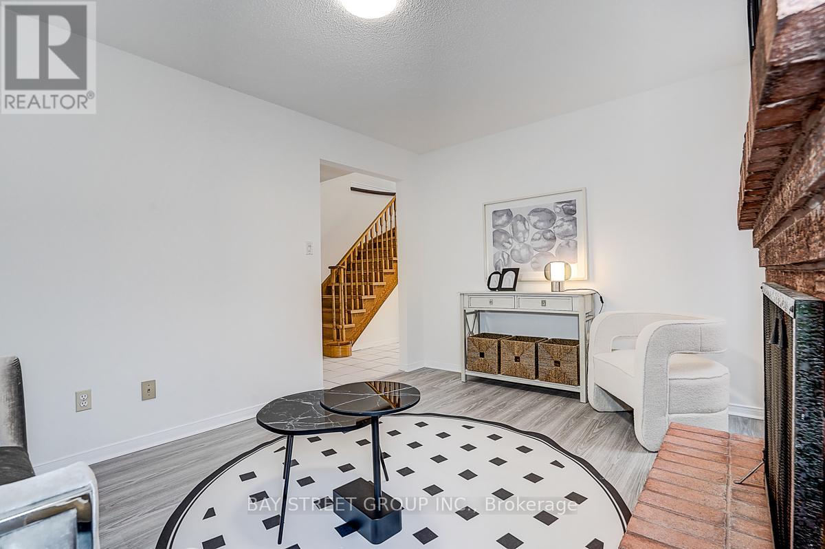 203 Roxanne Crescent, Toronto, Ontario  M1V 4G4 - Photo 18 - E12814910