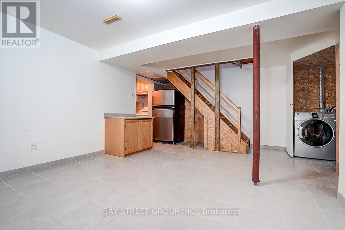 203 Roxanne Crescent, Toronto, Ontario  M1V 4G4 - Photo 32 - E12814910