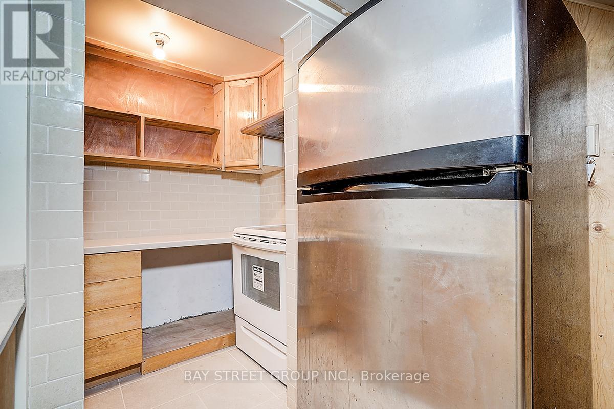 203 Roxanne Crescent, Toronto, Ontario  M1V 4G4 - Photo 33 - E12814910