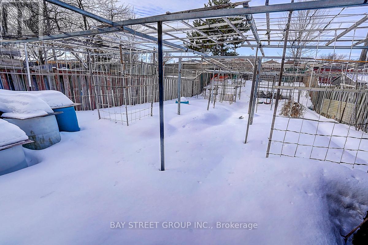 203 Roxanne Crescent, Toronto, Ontario  M1V 4G4 - Photo 44 - E12814910