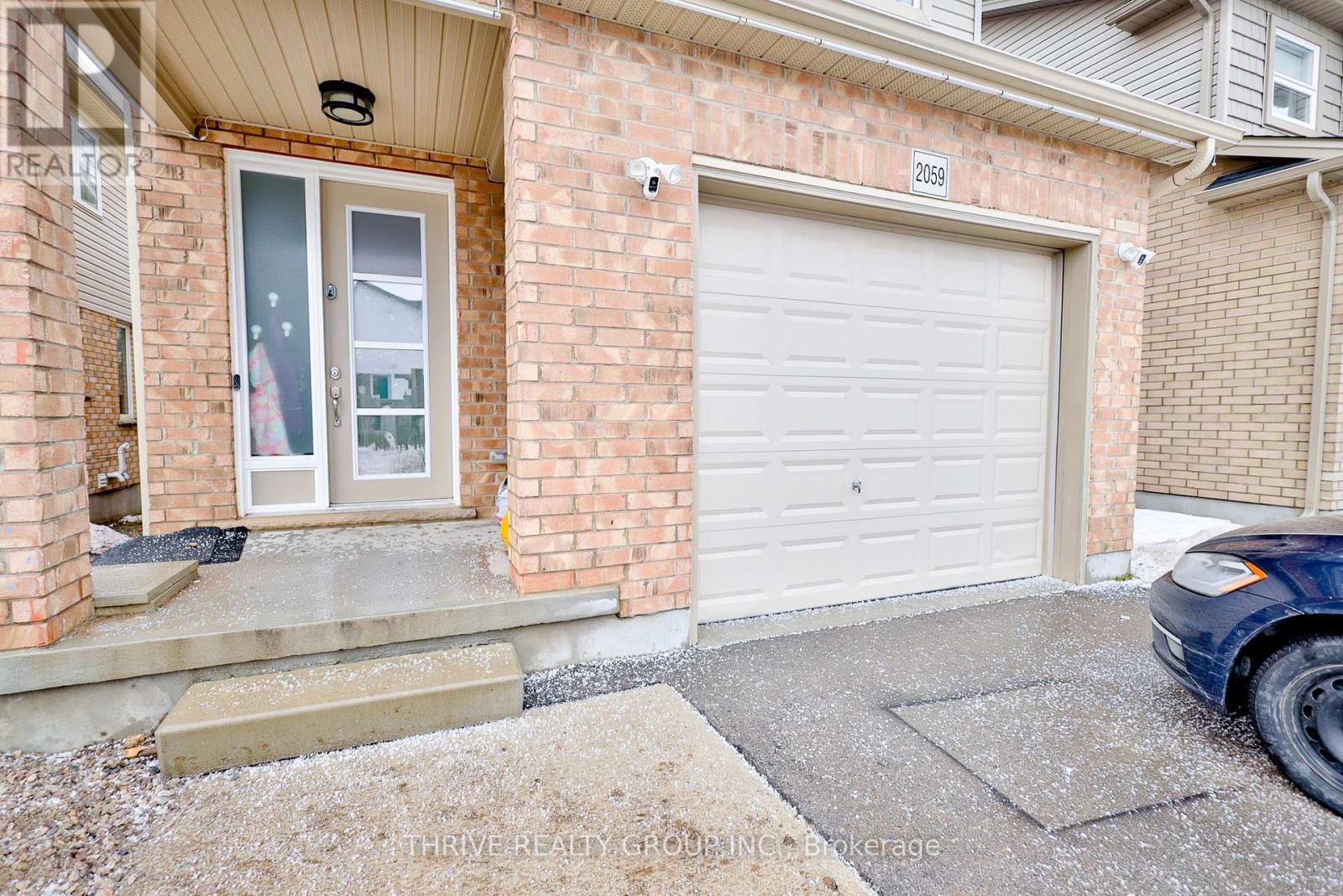 Upper Unit - 2059 Cedarpark Drive, London North, Ontario  N5X 0N2 - Photo 2 - X12814876