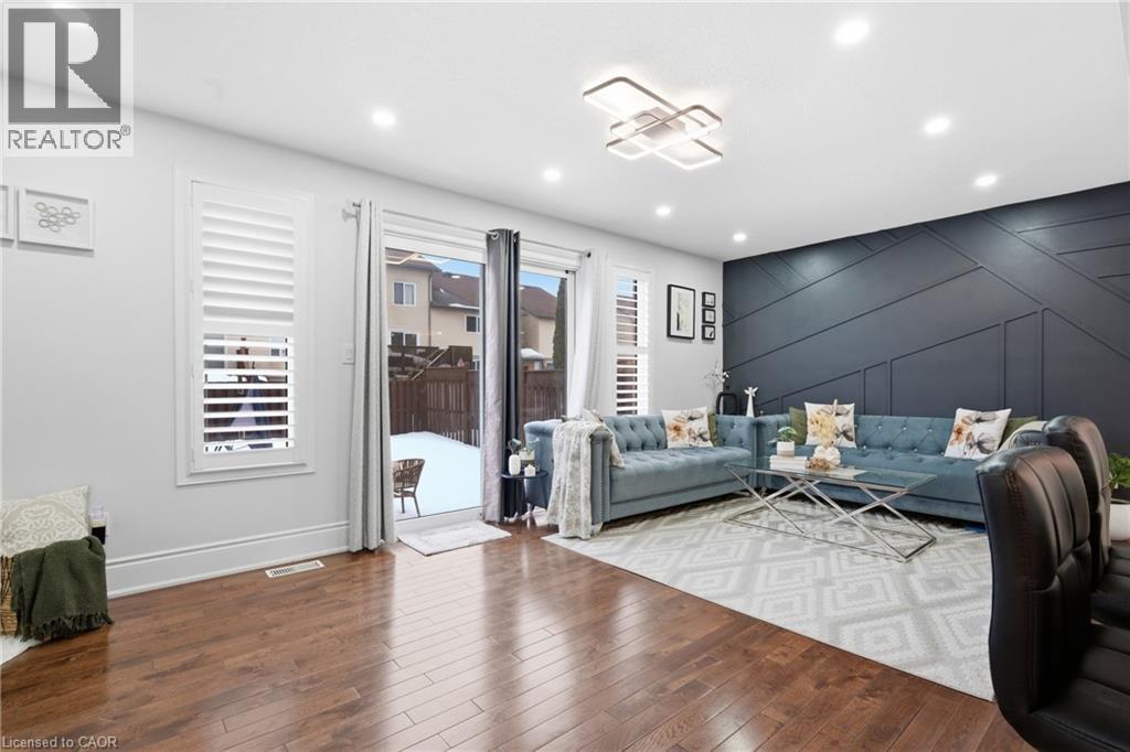 67 Bridlewreath Street, Kitchener, Ontario  N2E 3V5 - Photo 4 - 40806700