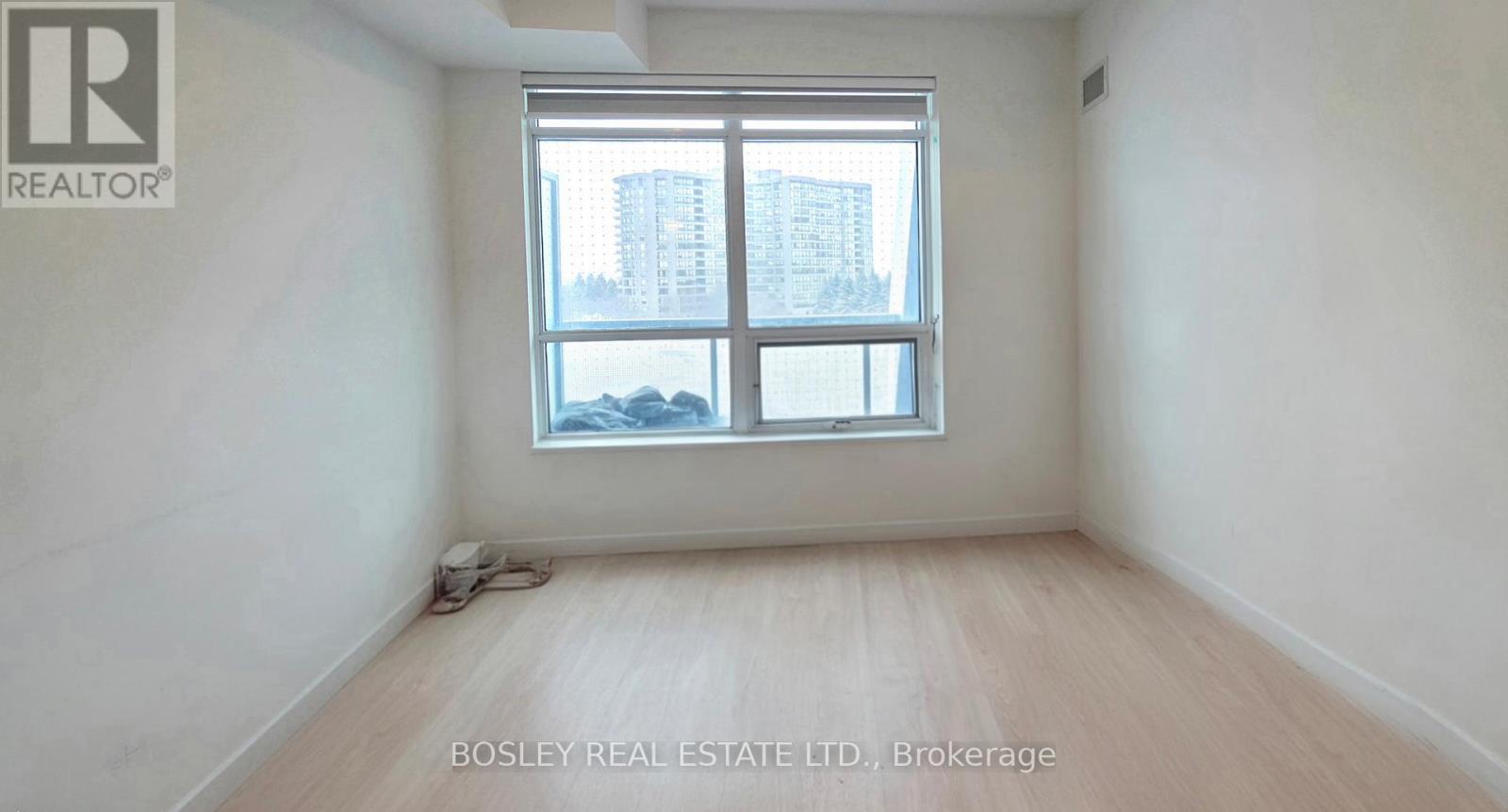 305 - 30 Upper Mall Way, Vaughan, Ontario  L4J 0L7 - Photo 5 - N12814890