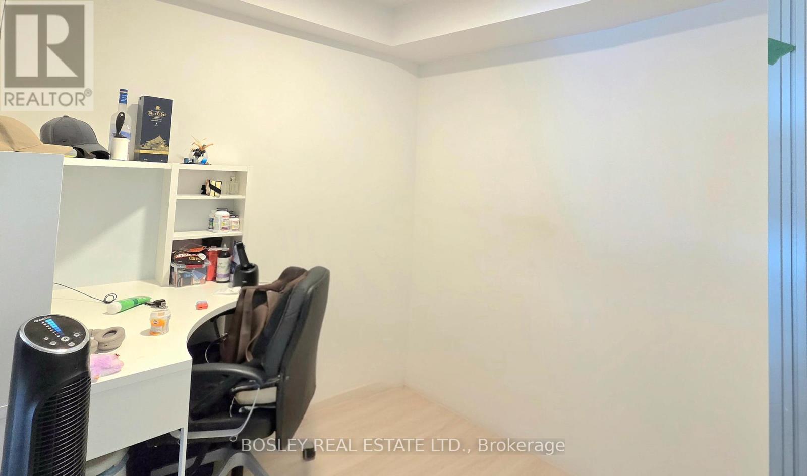 305 - 30 Upper Mall Way, Vaughan, Ontario  L4J 0L7 - Photo 7 - N12814890