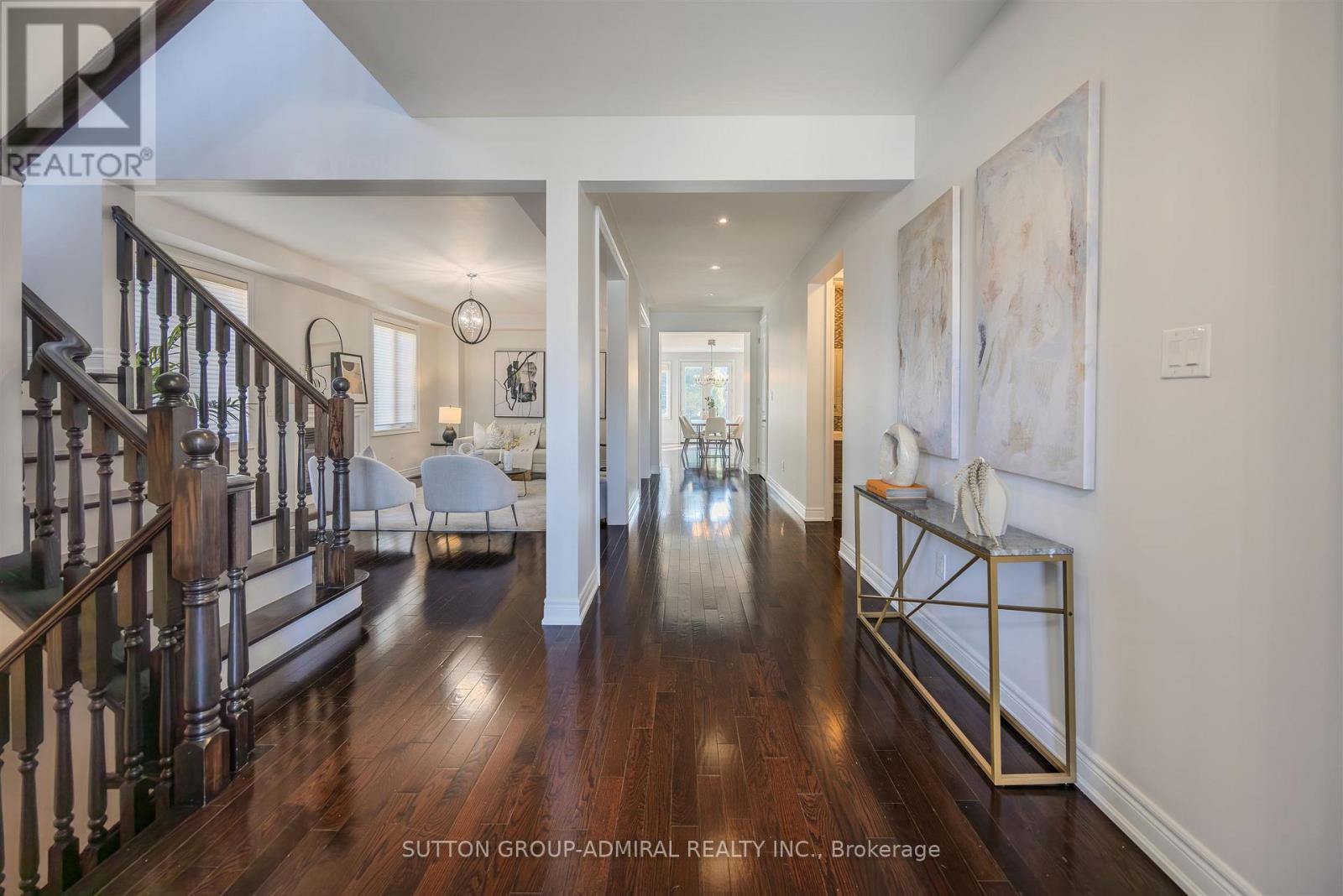 22 James Bowman Court, King, Ontario  L7B 0A2 - Photo 4 - N12814894