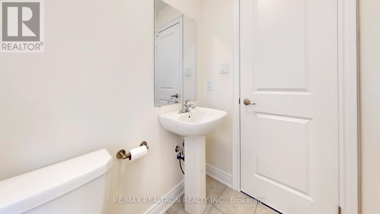 46 Mac Campbell Way, Bradford West Gwillimbury, Ontario  L3Z 4M7 - Photo 12 - N12814934