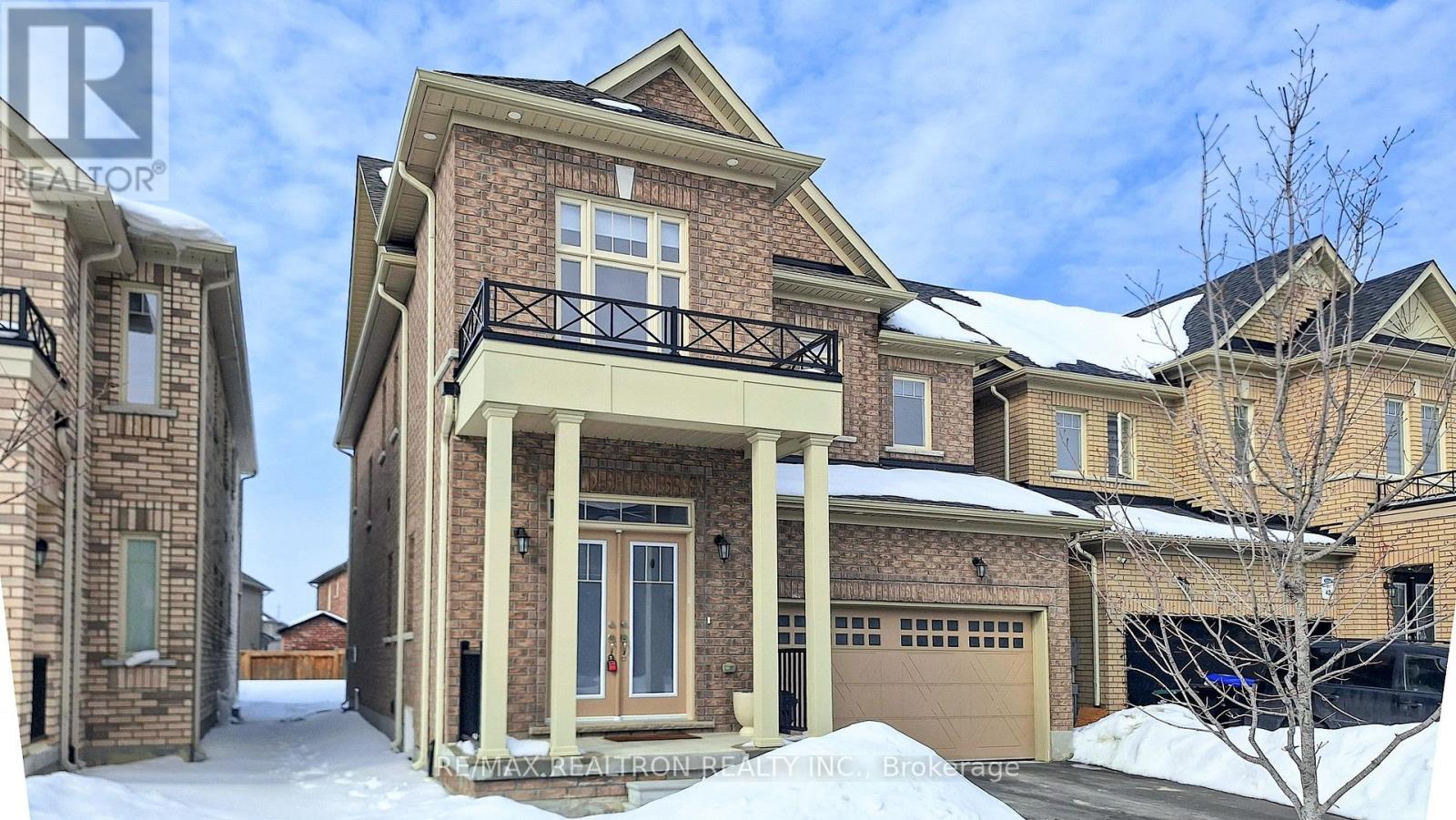 46 Mac Campbell Way, Bradford West Gwillimbury, Ontario  L3Z 4M7 - Photo 2 - N12814934