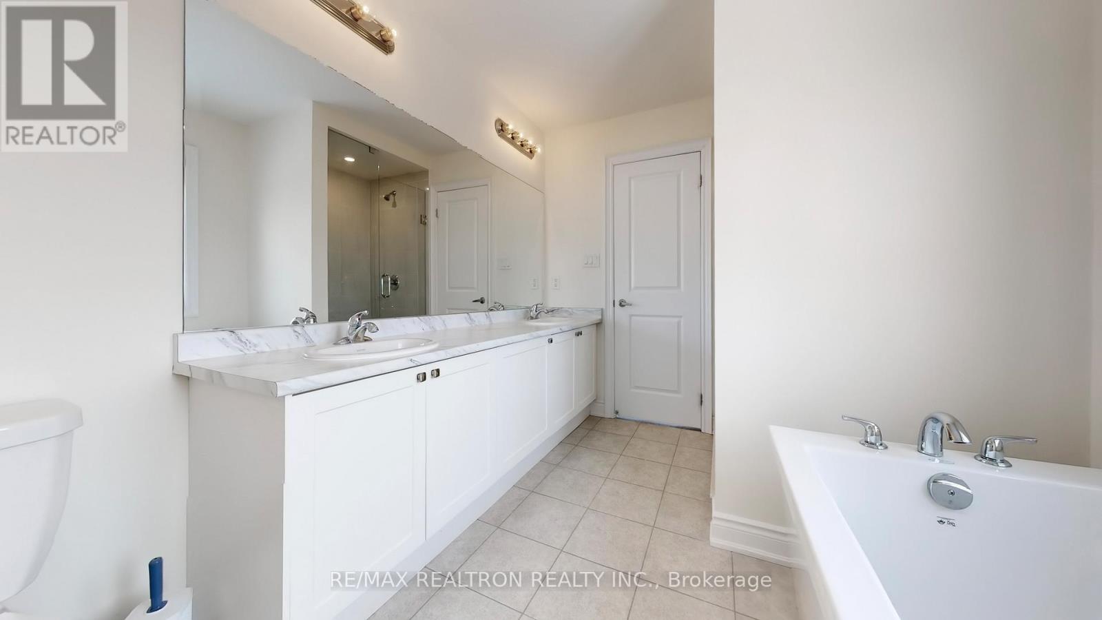 46 Mac Campbell Way, Bradford West Gwillimbury, Ontario  L3Z 4M7 - Photo 22 - N12814934