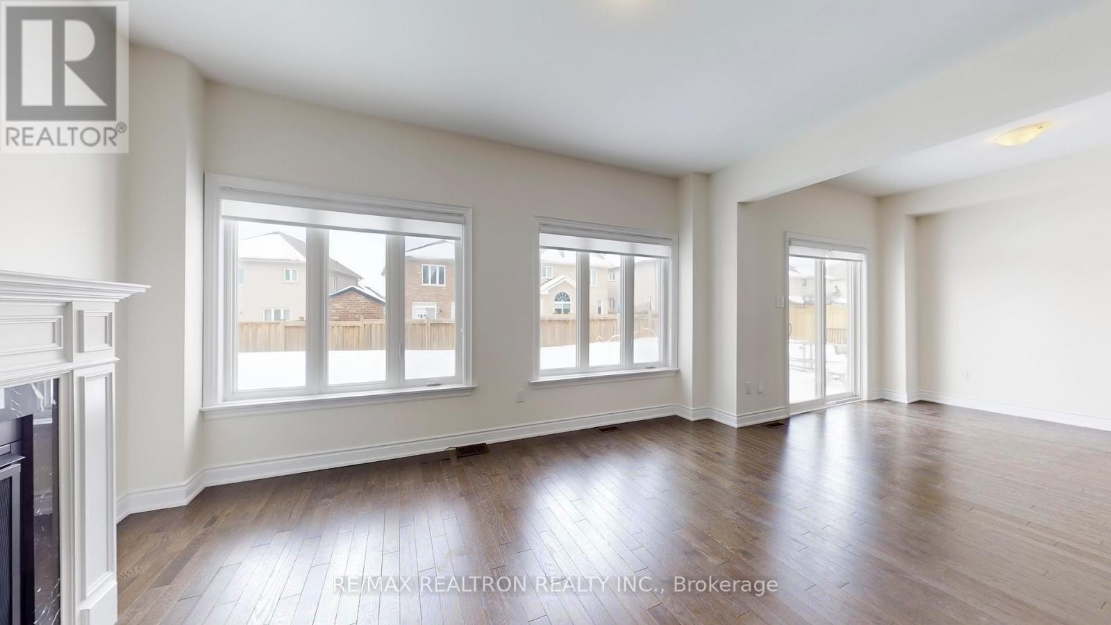 46 Mac Campbell Way, Bradford West Gwillimbury, Ontario  L3Z 4M7 - Photo 3 - N12814934