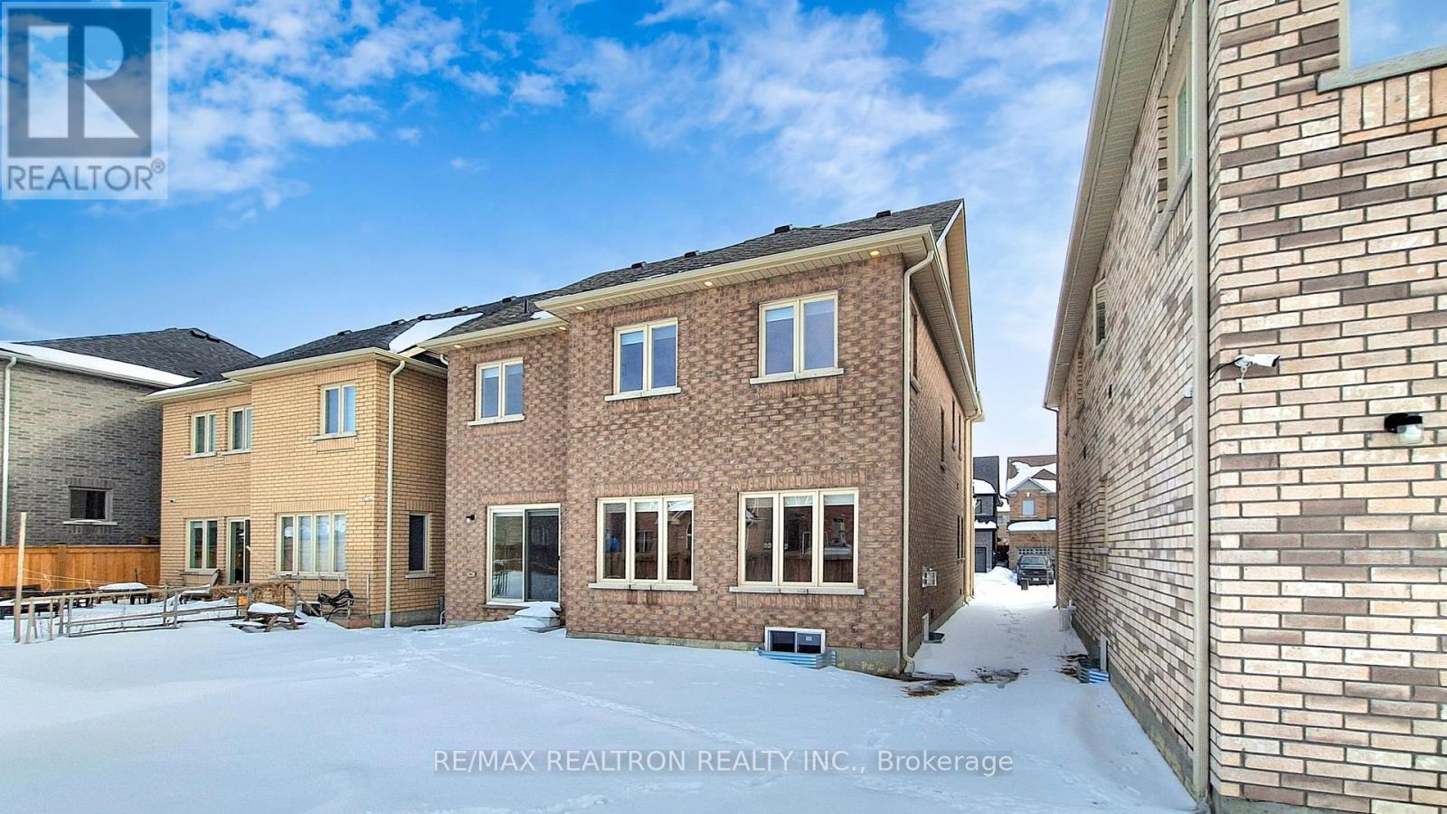 46 Mac Campbell Way, Bradford West Gwillimbury, Ontario  L3Z 4M7 - Photo 39 - N12814934