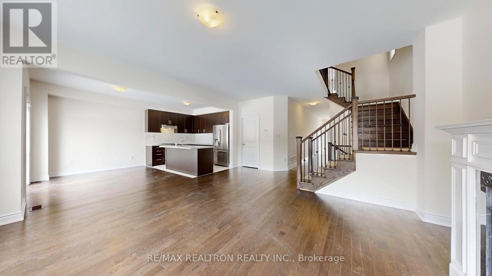 46 Mac Campbell Way, Bradford West Gwillimbury, Ontario  L3Z 4M7 - Photo 5 - N12814934