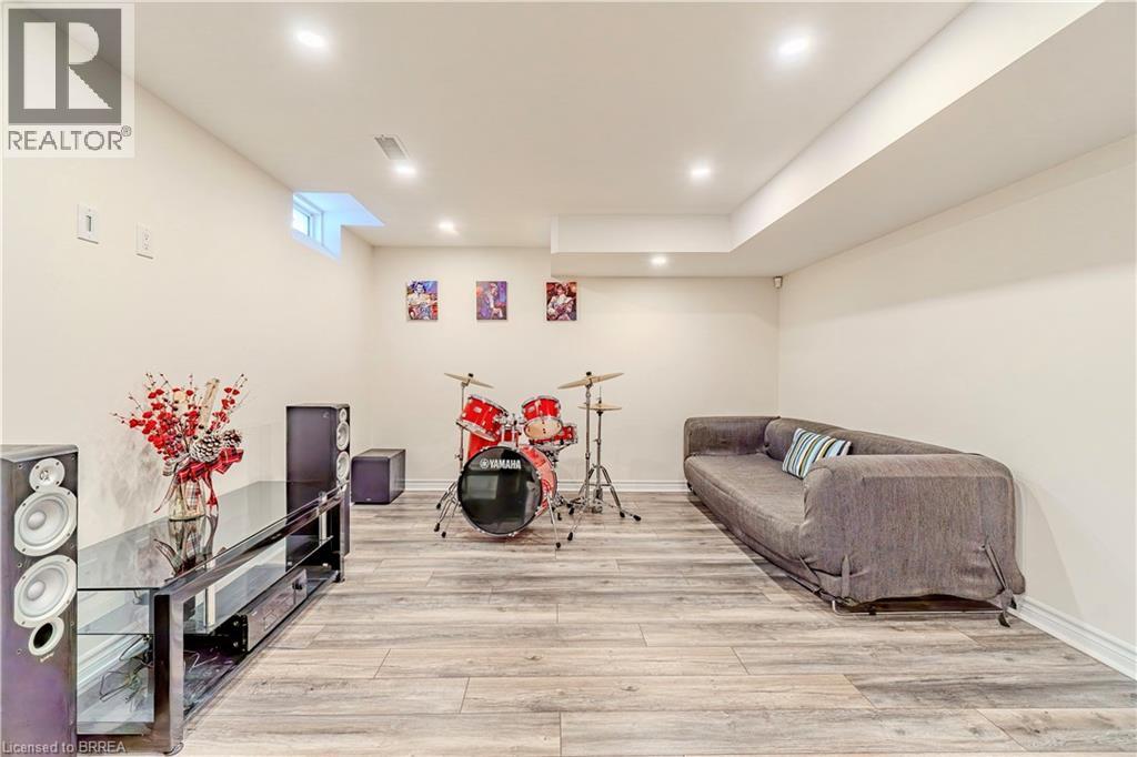 241 Thomas Avenue, Brantford, Ontario  N3S 0E1 - Photo 33 - 40794255