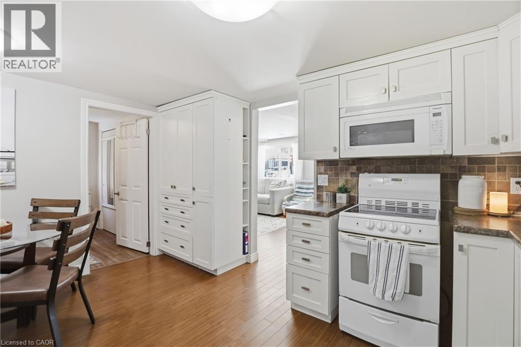 25 Delena Avenue N, Hamilton, Ontario  L8H 6B5 - Photo 17 - 40801394