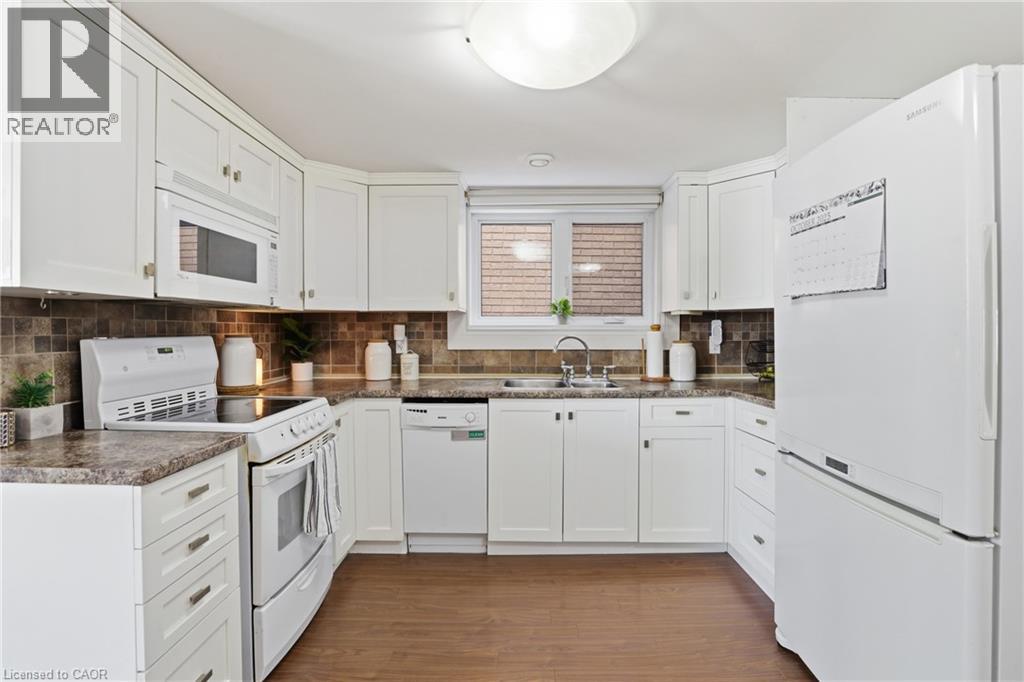 25 Delena Avenue N, Hamilton, Ontario  L8H 6B5 - Photo 14 - 40801394