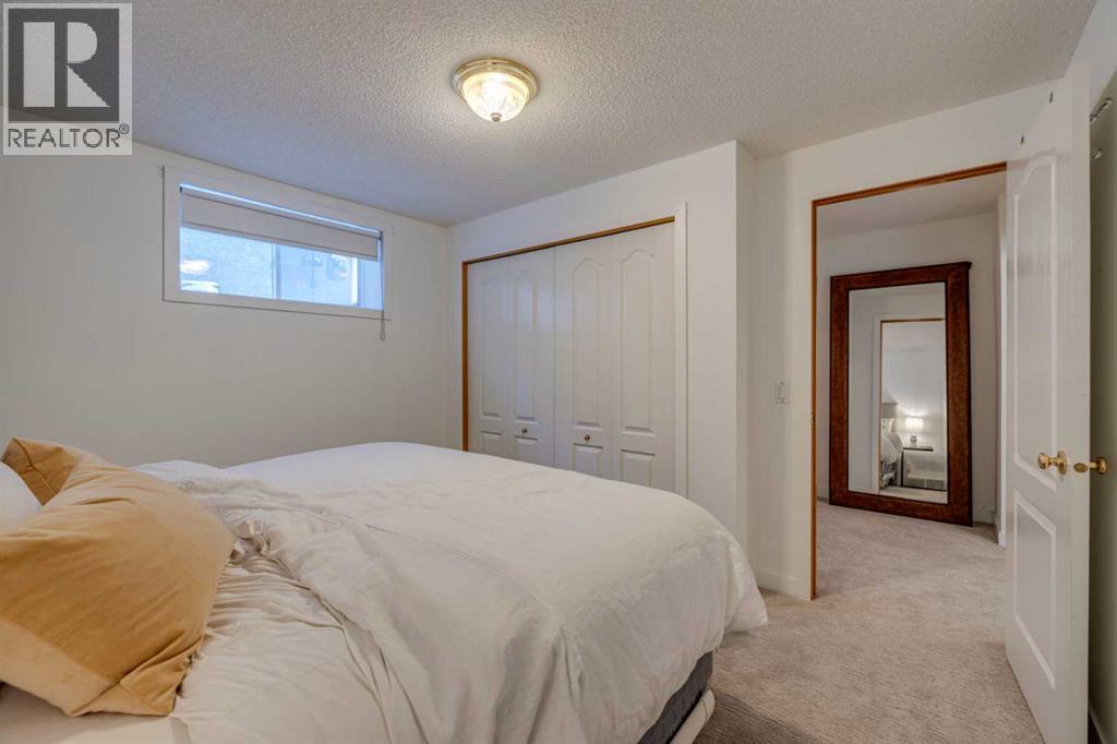 10 Somerside Manor Sw, Calgary, Alberta  T2Y 3G5 - Photo 28 - A2287395