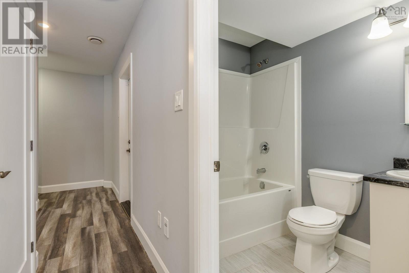 307 Fleetview Drive, Halifax, Nova Scotia  B3M 4V4 - Photo 32 - 202603294