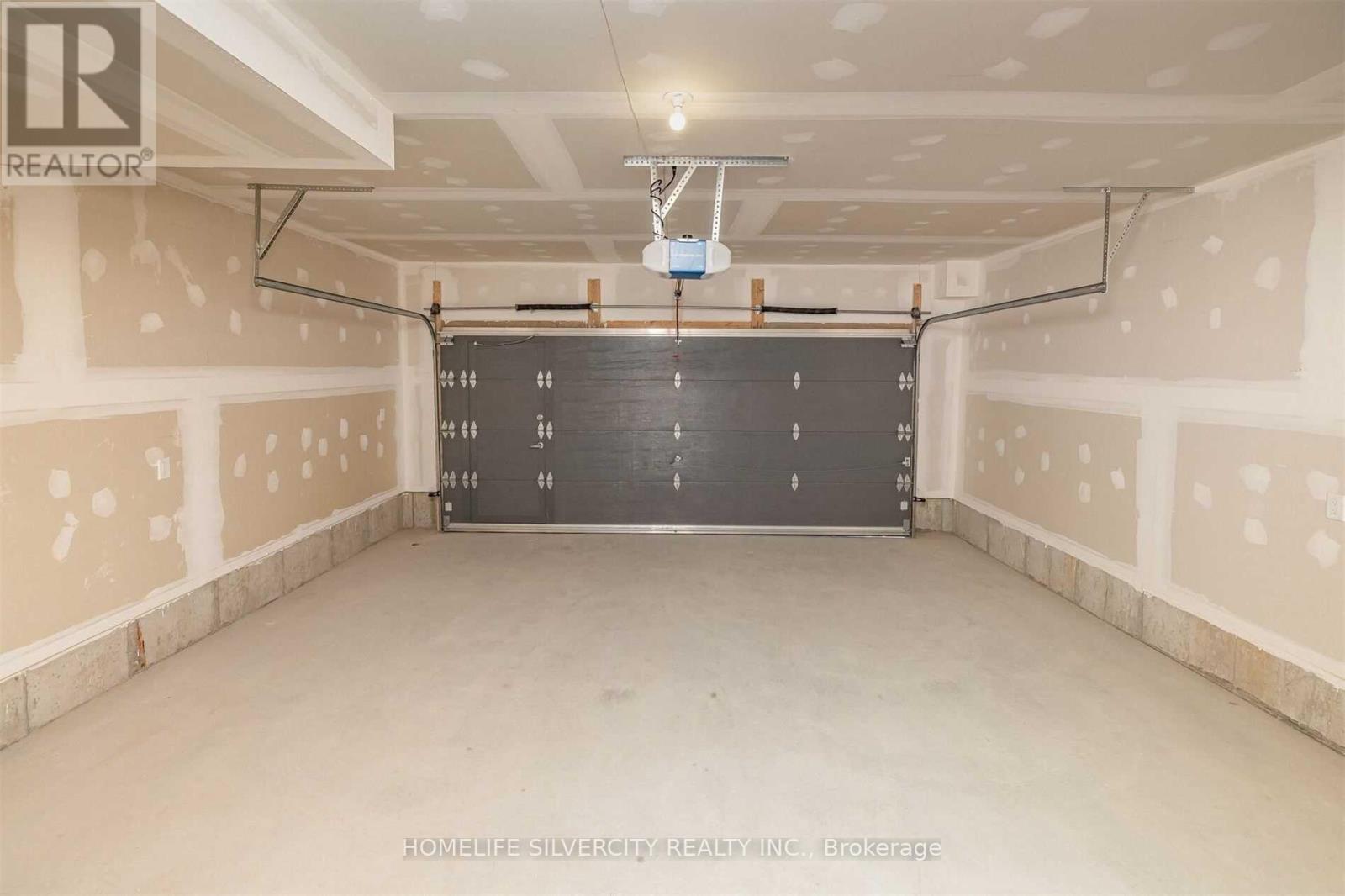 15 Summer Wind Lane, Brampton, Ontario  L7A 0Y4 - Photo 14 - W12814840