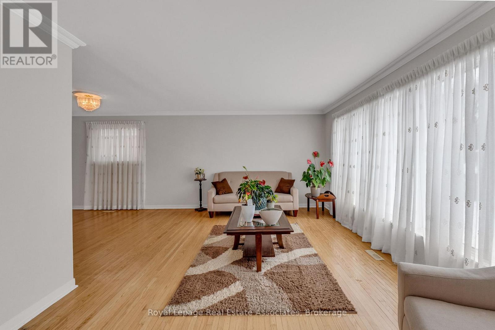 56 Brookland Drive, Brampton, Ontario  L6T 2M5 - Photo 6 - W12814884