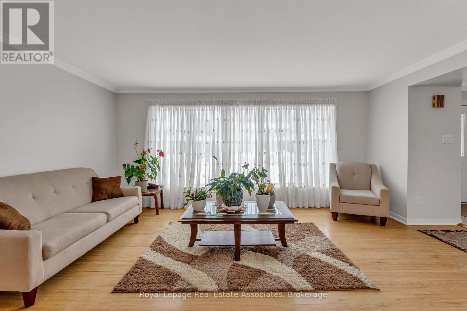 56 Brookland Drive, Brampton, Ontario  L6T 2M5 - Photo 8 - W12814884