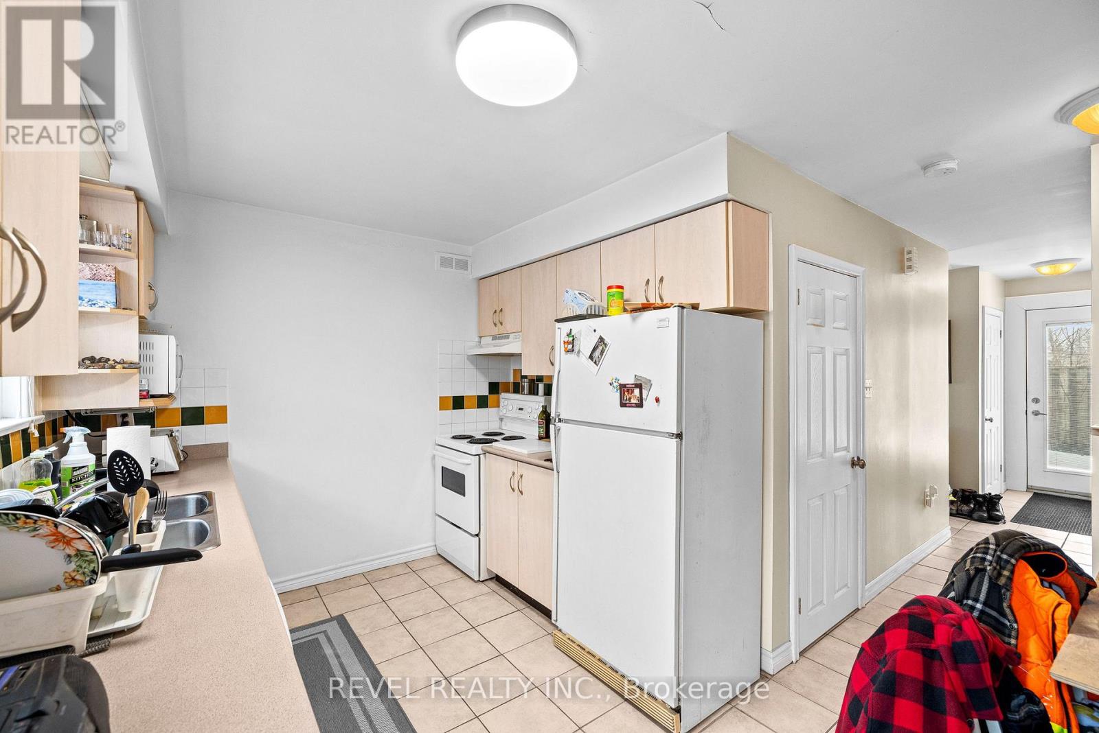 58 & 60 Queen Street S, Mississauga, Ontario  L5M 1K4 - Photo 19 - W12814888