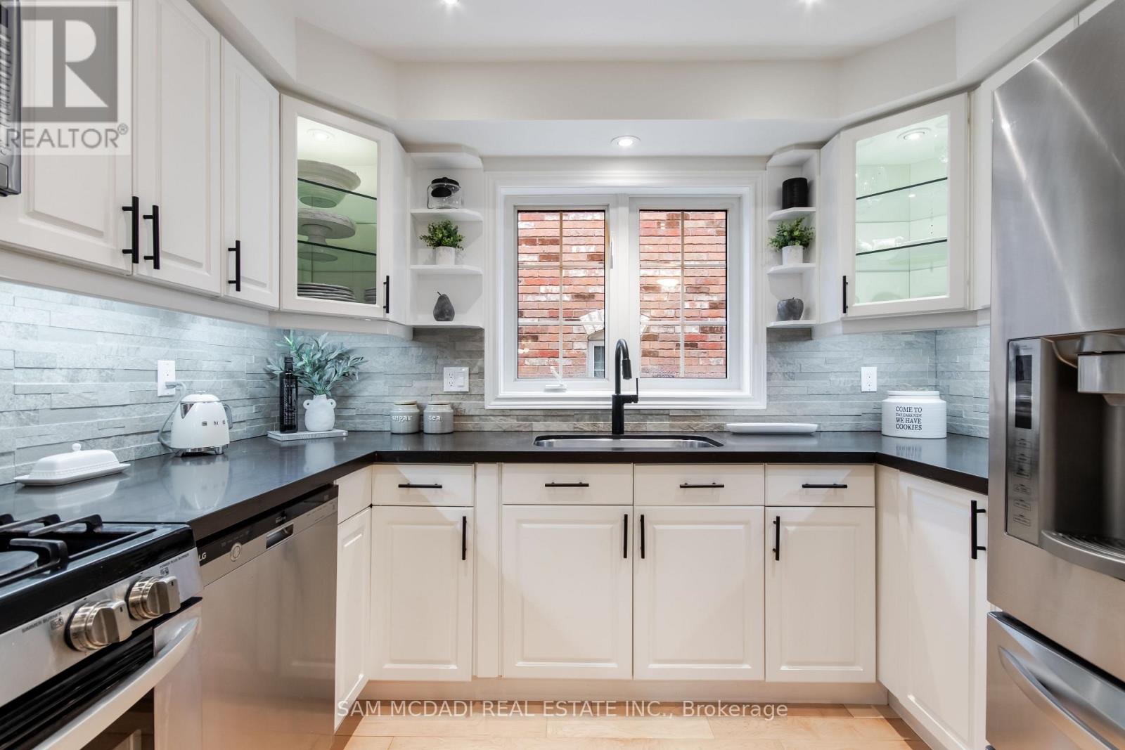 46 - 223 Rebecca Street, Oakville, Ontario  L6K 3Y2 - Photo 16 - W12814892