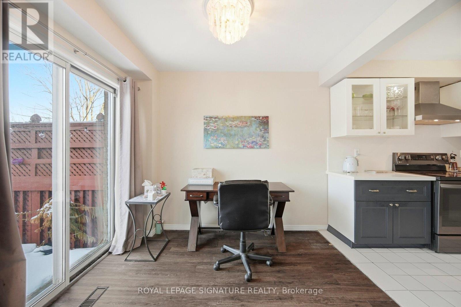 6945 Gracefield Drive, Mississauga, Ontario  L5N 6T9 - Photo 15 - W12814924