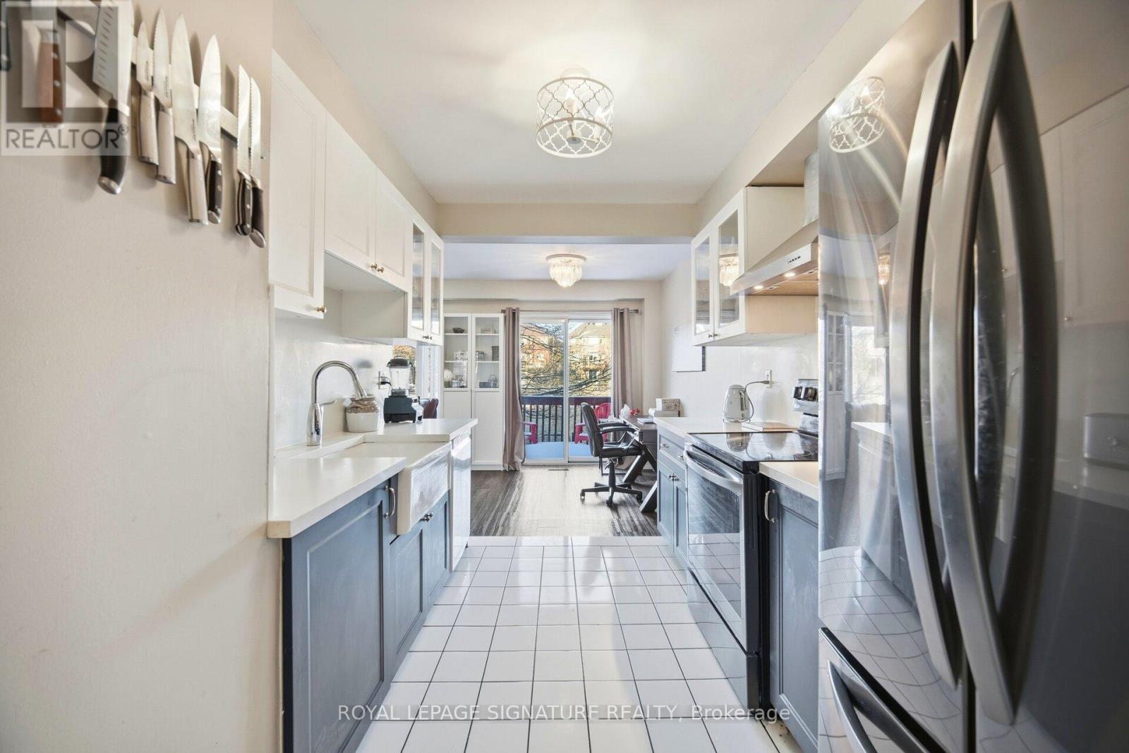 6945 Gracefield Drive, Mississauga, Ontario  L5N 6T9 - Photo 21 - W12814924