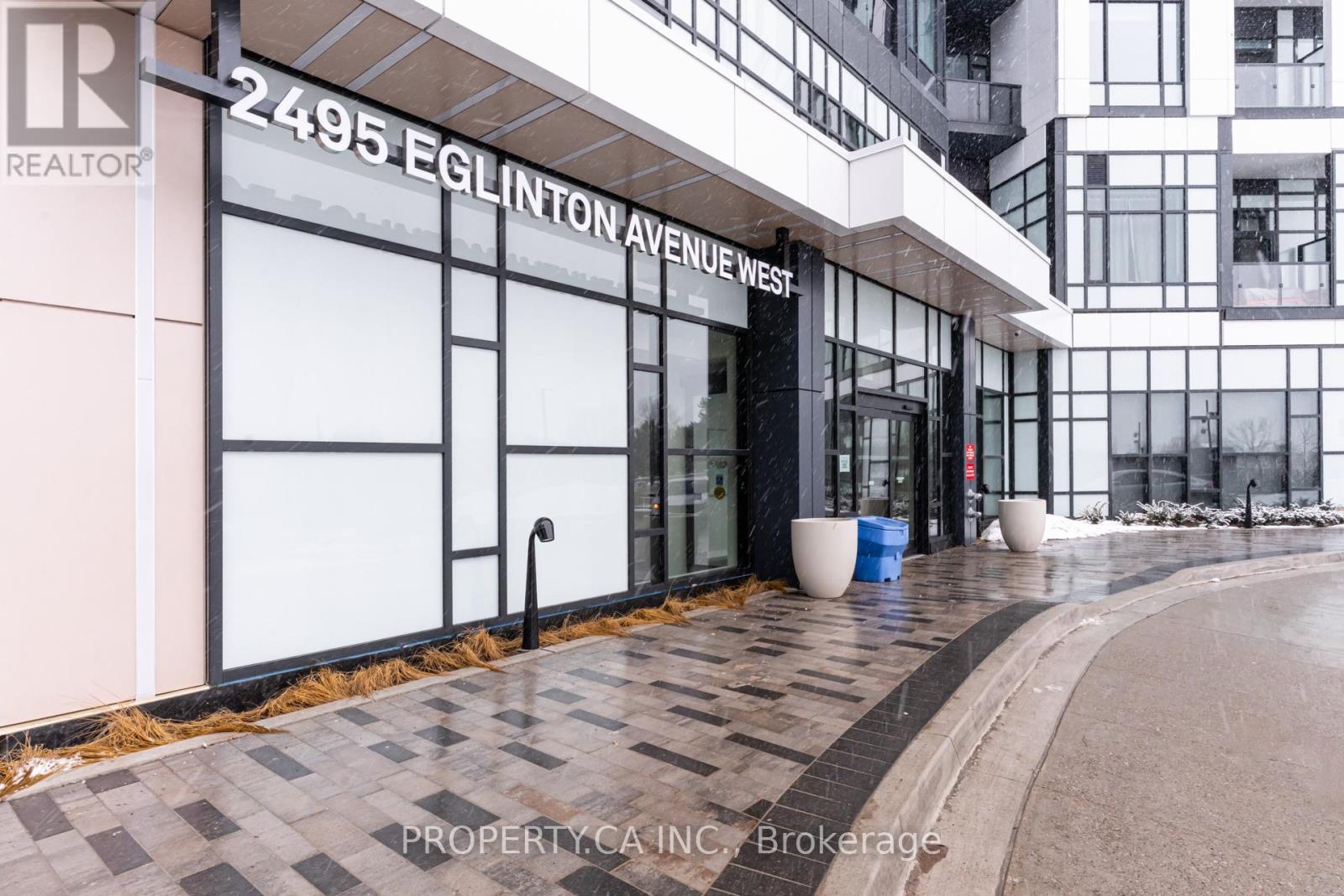 1508 - 2495 Eglinton Avenue W, Mississauga, Ontario  L5M 2V8 - Photo 2 - W12814942