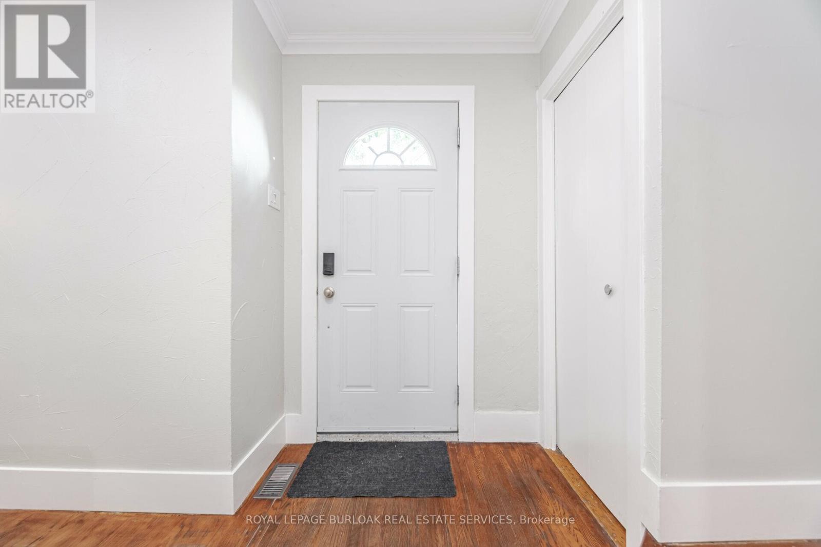 1 - 1116 Homewood Drive, Burlington, Ontario  L7P 2M2 - Photo 4 - W12814944