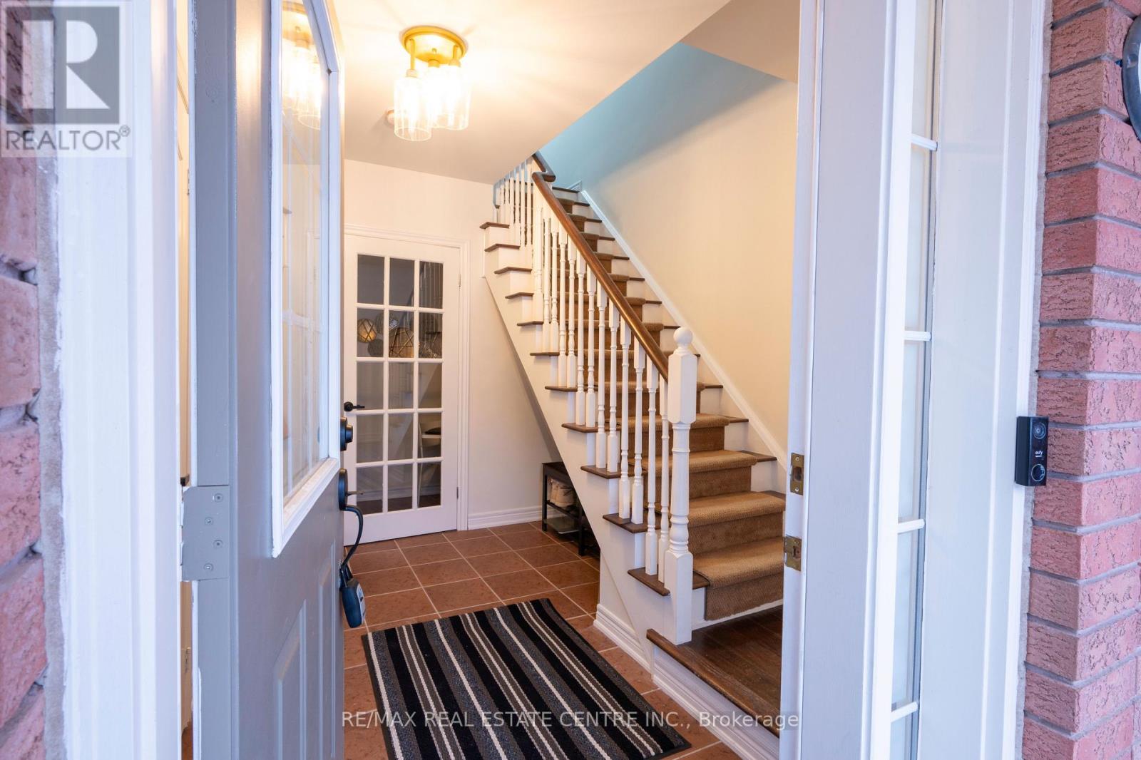 4 - 2360 Parkhaven Boulevard, Oakville, Ontario  L6H 7S6 - Photo 8 - W12814950