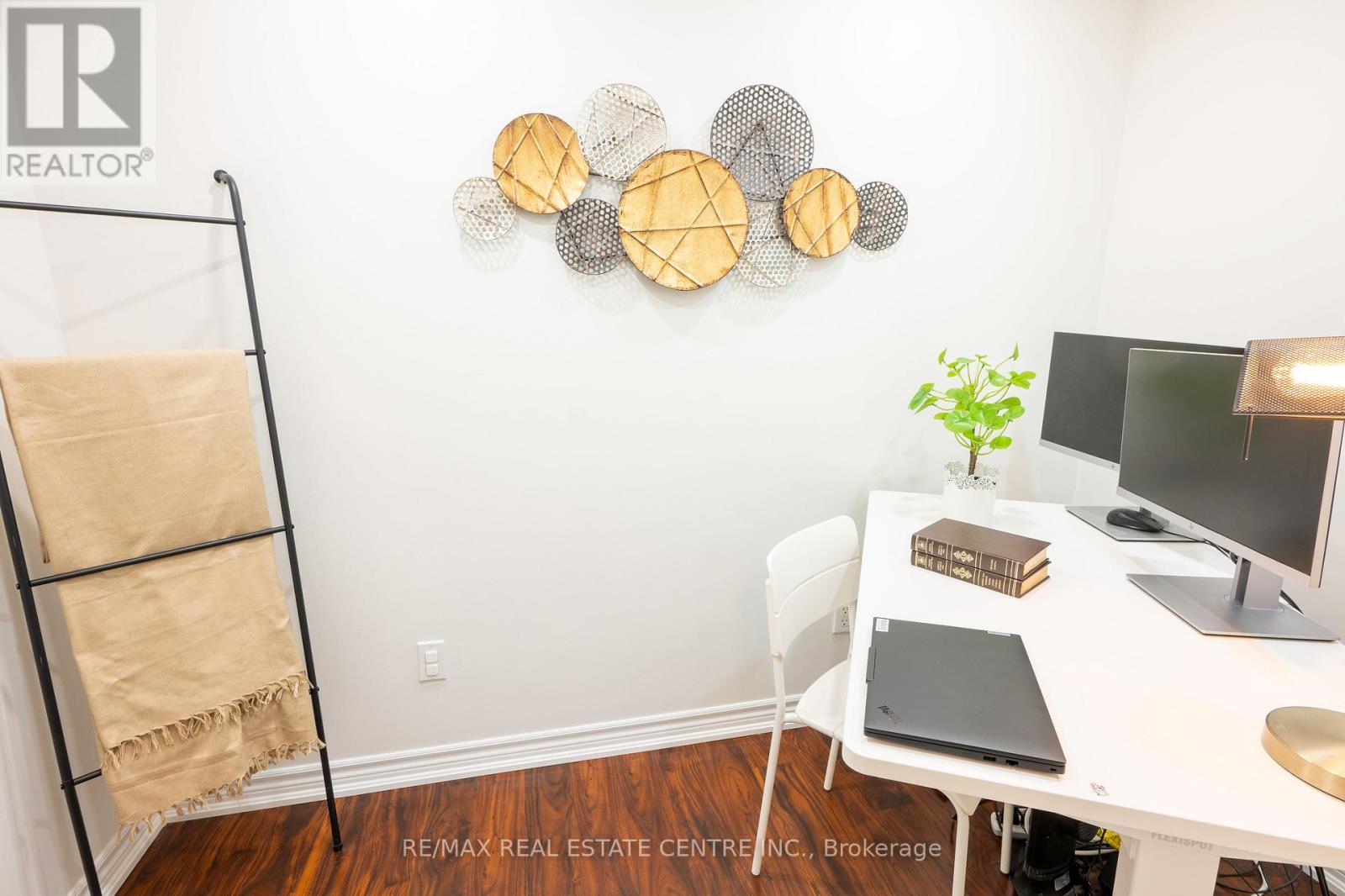 4 - 2360 Parkhaven Boulevard, Oakville, Ontario  L6H 7S6 - Photo 9 - W12814950