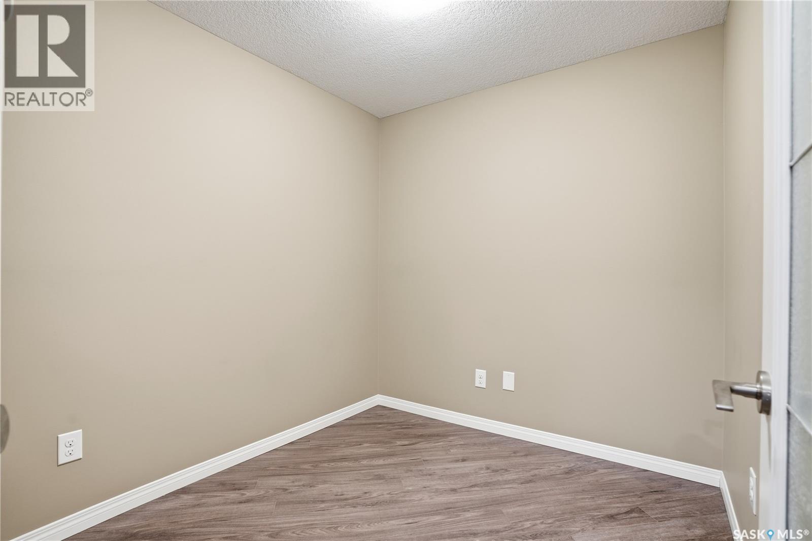 111 915 Kristjanson Road, Saskatoon, Saskatchewan  S7S 0B1 - Photo 29 - SK029043