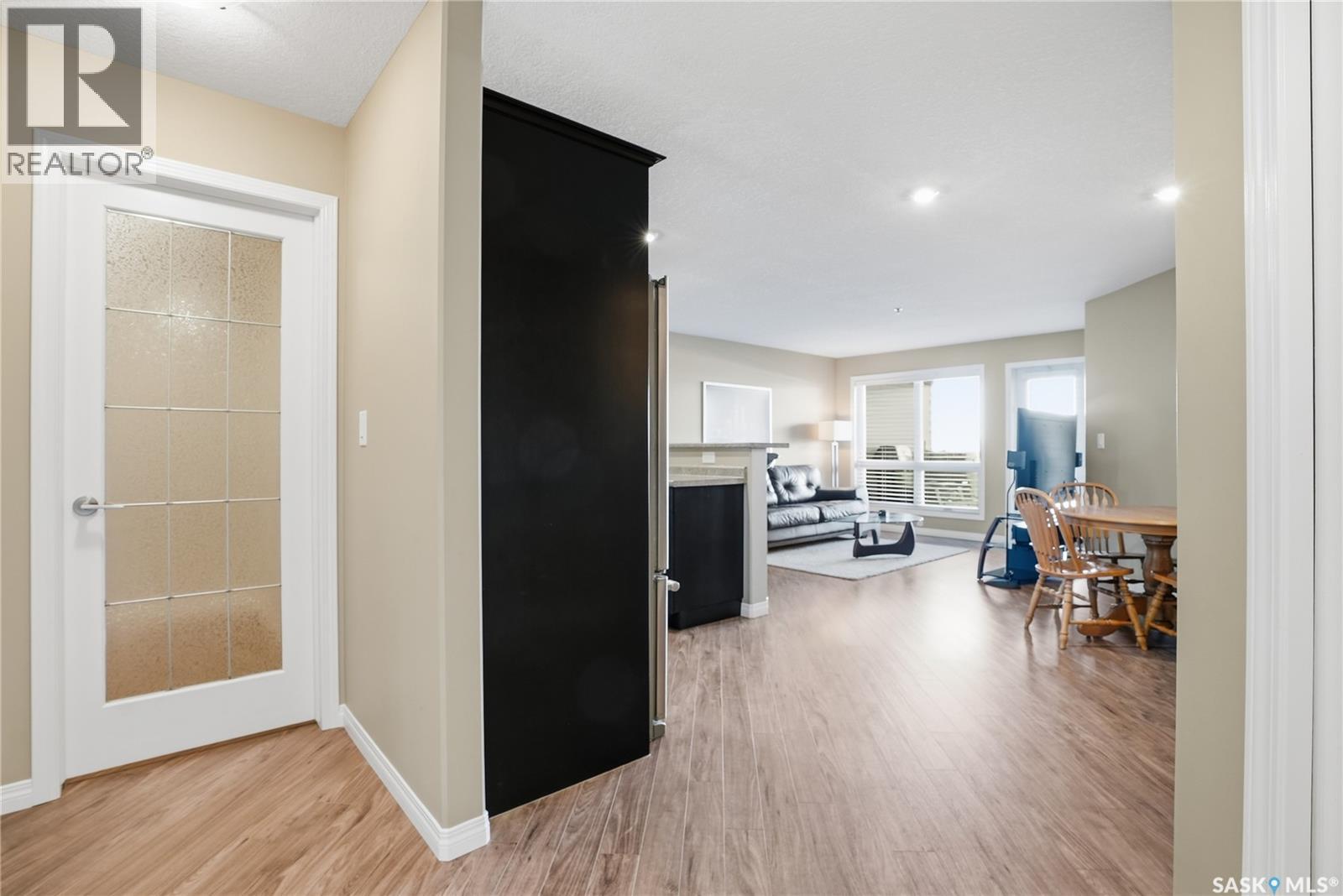 111 915 Kristjanson Road, Saskatoon, Saskatchewan  S7S 0B1 - Photo 4 - SK029043