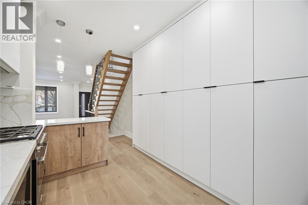 241 Maria Street, Toronto, Ontario  M6P 1W6 - Photo 12 - 40807088