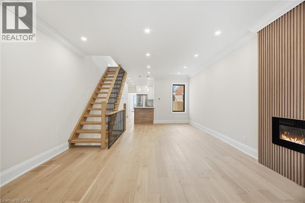 241 Maria Street, Toronto, Ontario  M6P 1W6 - Photo 5 - 40807088