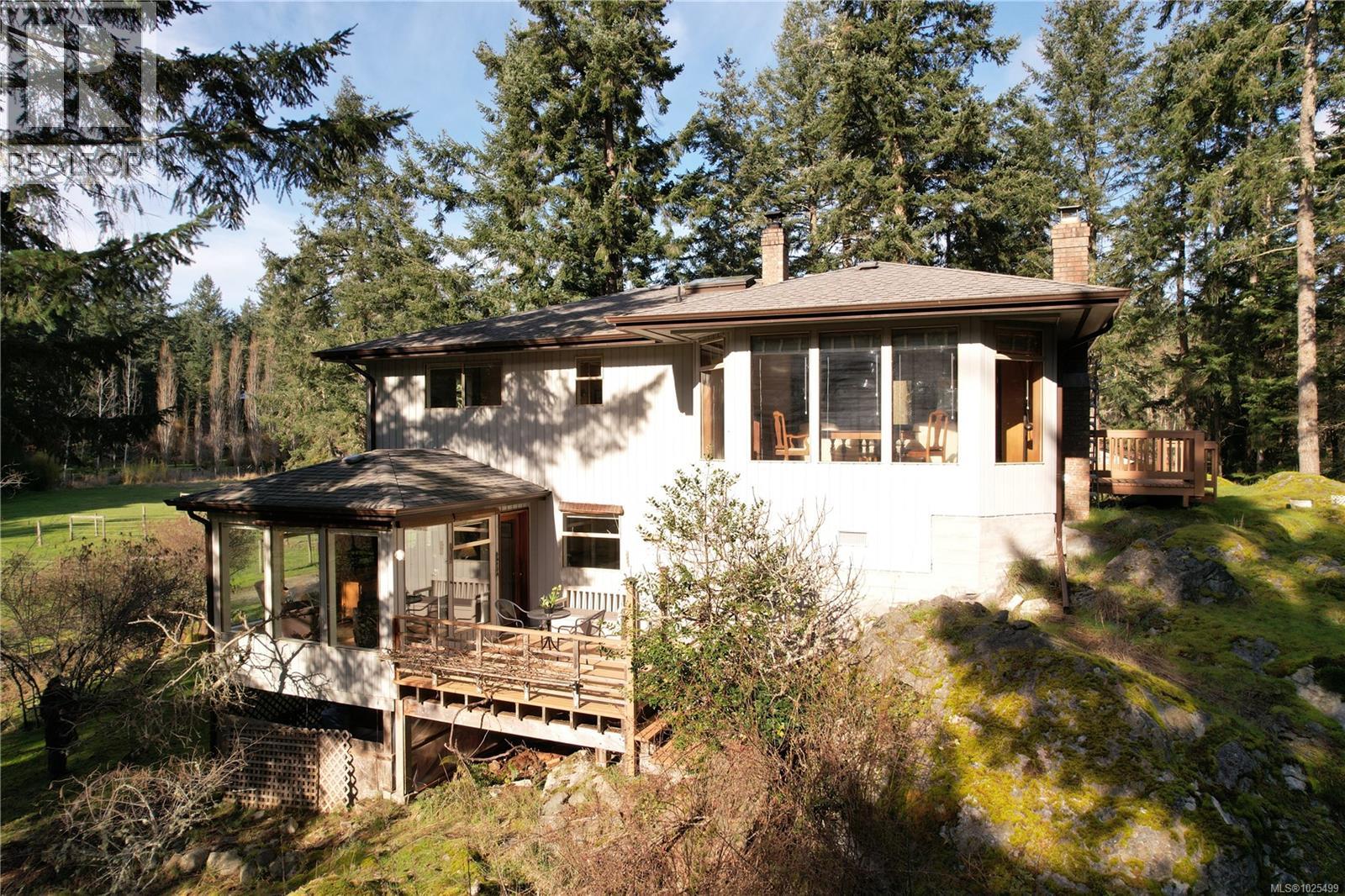 137 Forest Ridge Rd, Salt Spring, British Columbia  V8K 1W4 - Photo 2 - 1025499