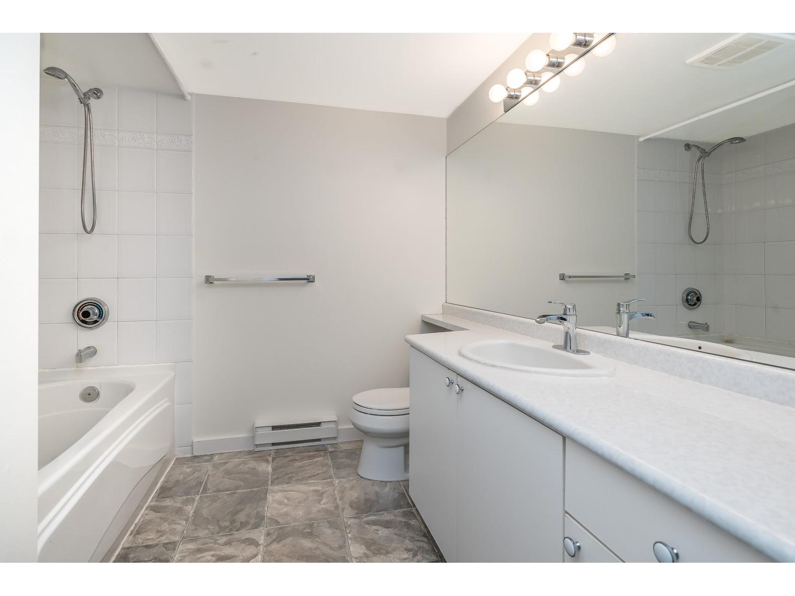 307 16137 83 Avenue, Surrey, British Columbia  V4N 0N1 - Photo 15 - R3092285