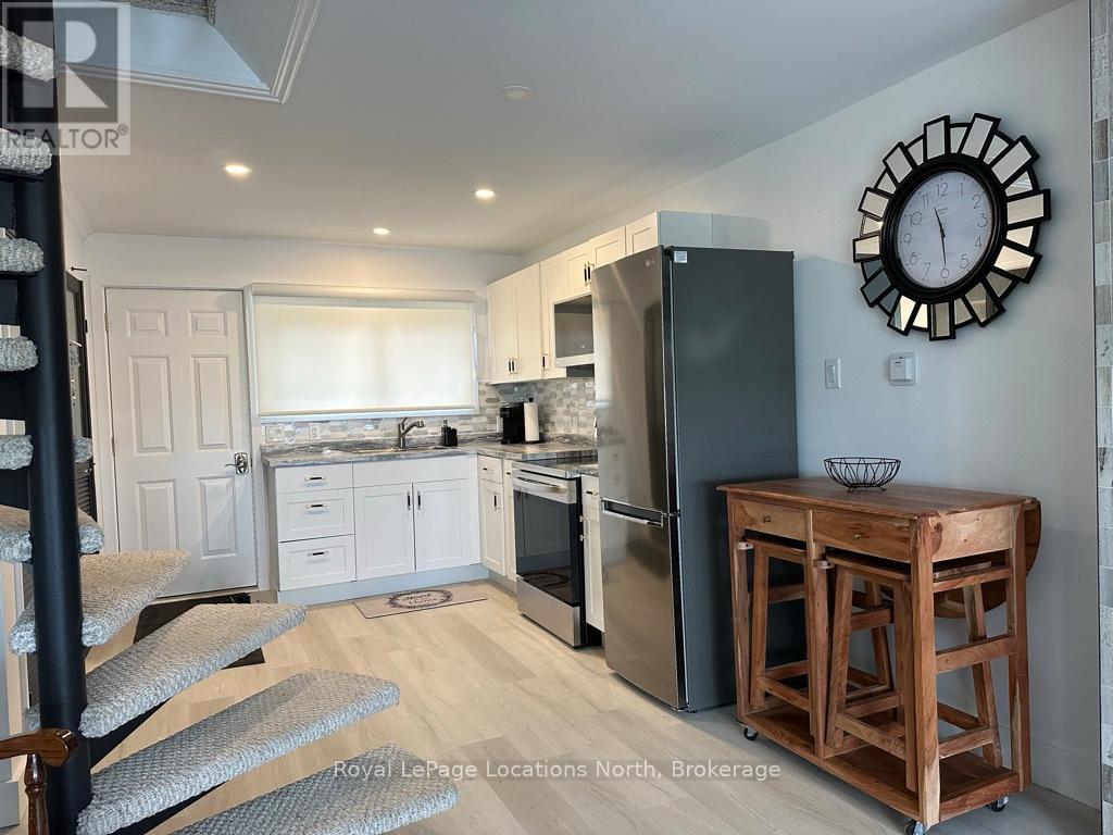 Unit 14 - 209513 Highway 26, Blue Mountains, Ontario  L9Y 0S5 - Photo 8 - X12815052