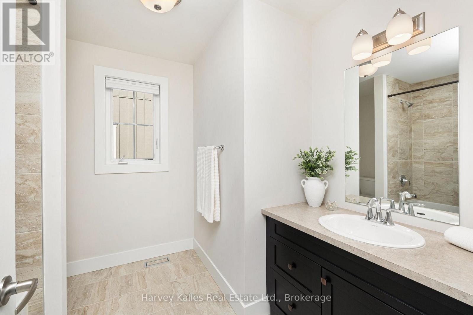 236 Yellow Birch Crescent, Blue Mountains, Ontario L9Y 0Z3 - Photo 25 - X12815148