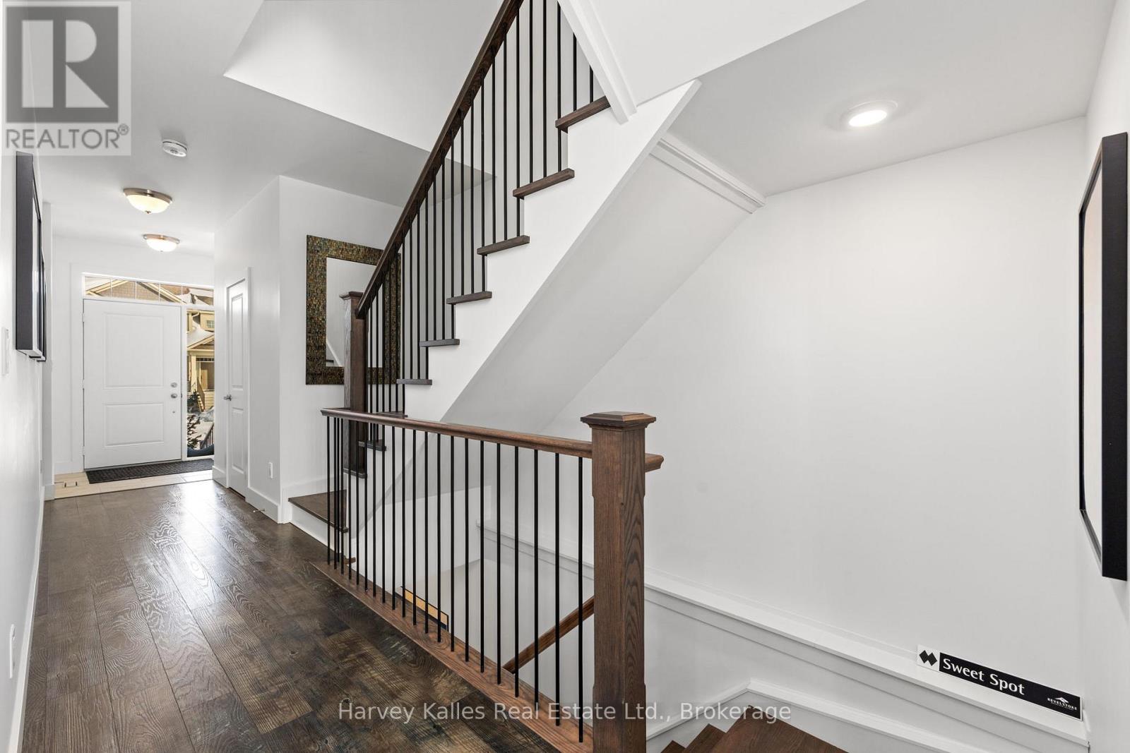 236 Yellow Birch Crescent, Blue Mountains, Ontario L9Y 0Z3 - Photo 5 - X12815148