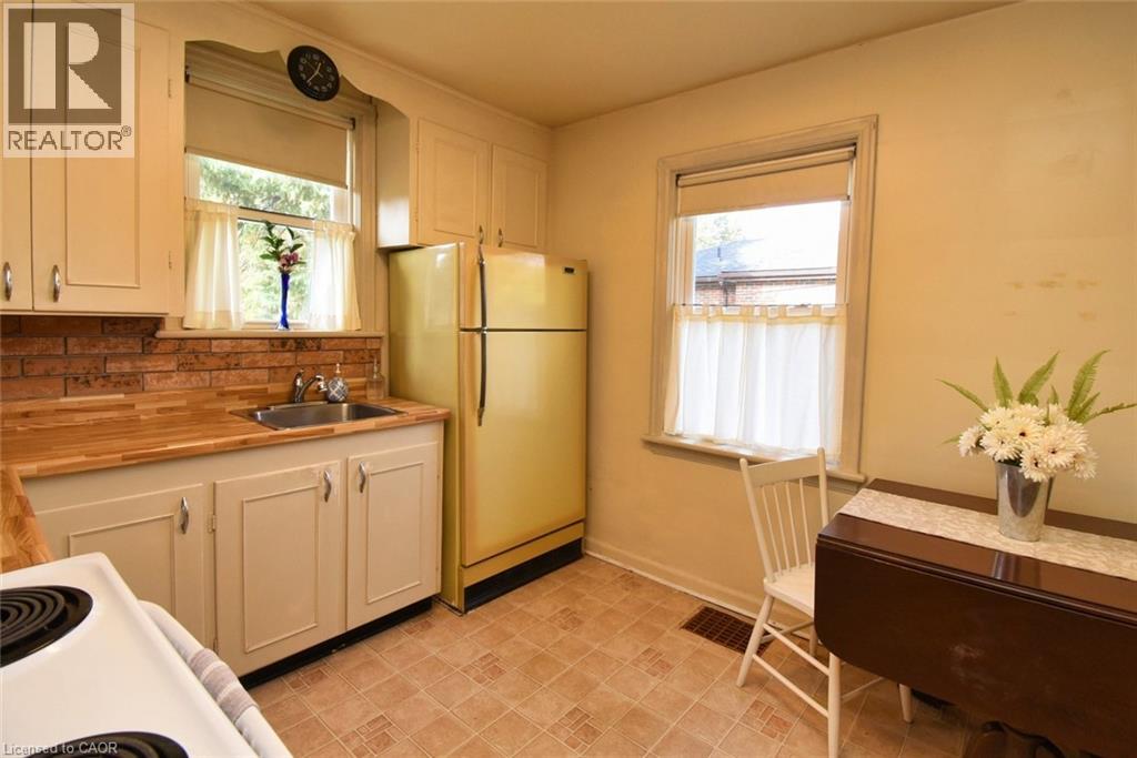 17 Concord Avenue, Dundas, Ontario  L9H 1R5 - Photo 7 - 40806192