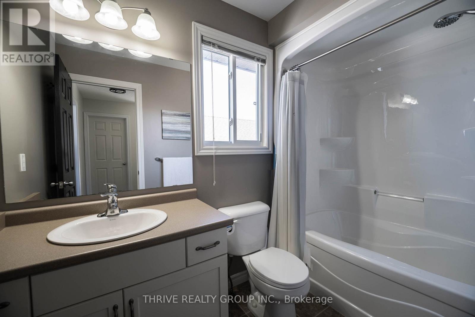 11 Westlake Drive, St. Thomas, Ontario  N5P 0B1 - Photo 22 - X12815158