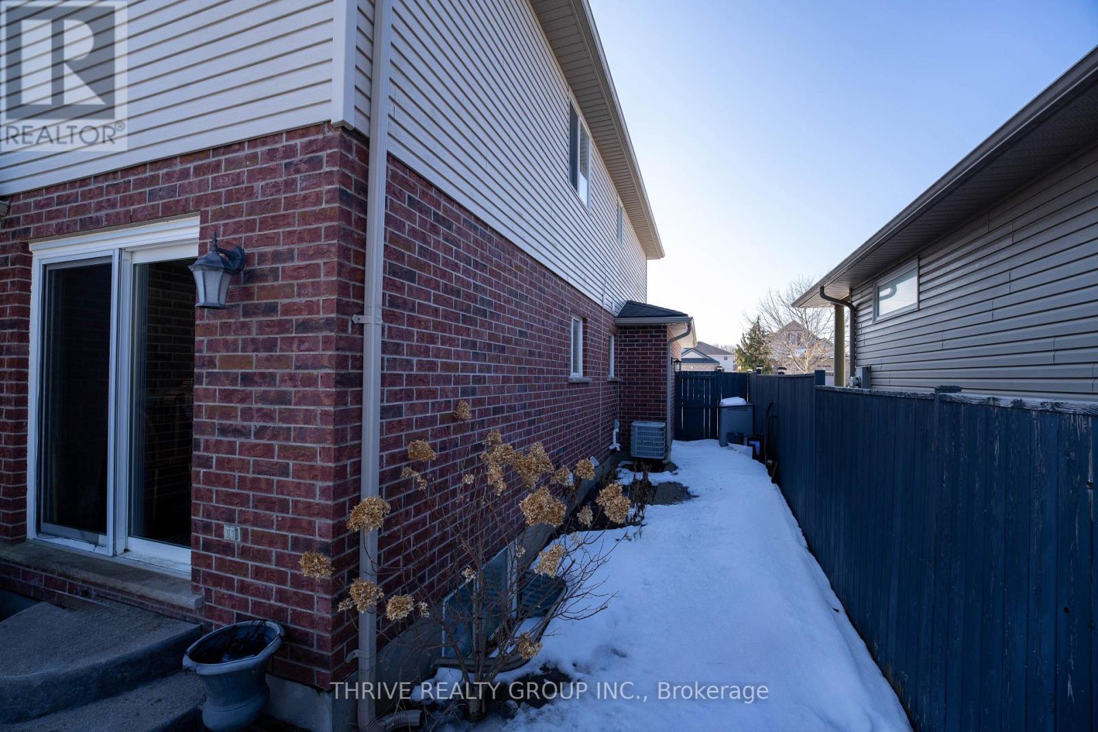 11 Westlake Drive, St. Thomas, Ontario  N5P 0B1 - Photo 29 - X12815158