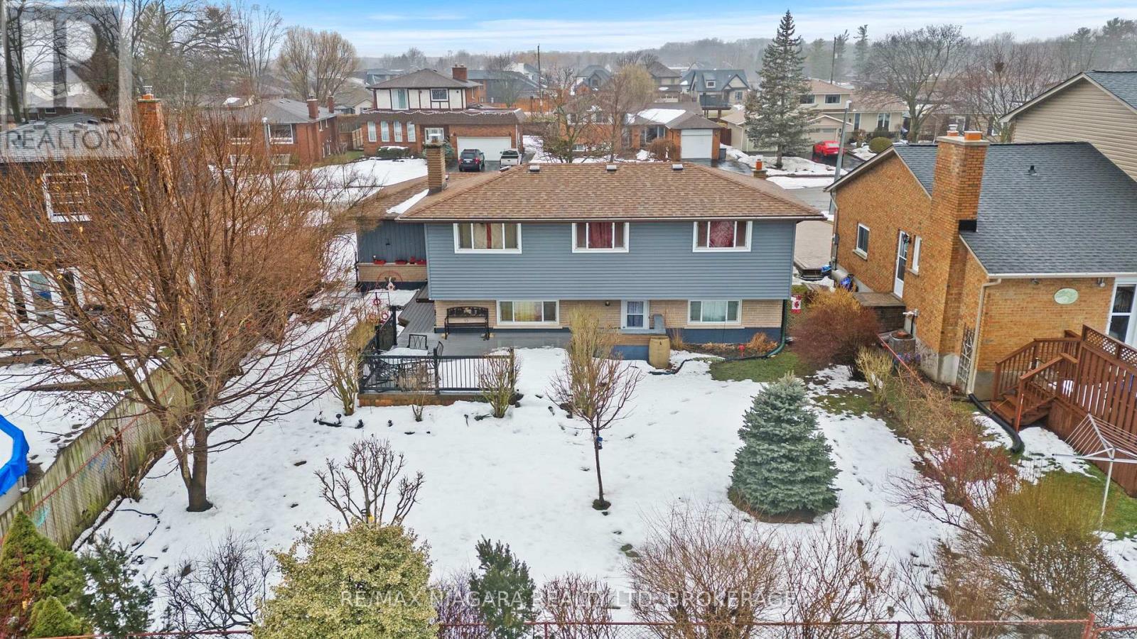 12 Hampton Court, Welland, Ontario  L3C 5T2 - Photo 5 - X12813618