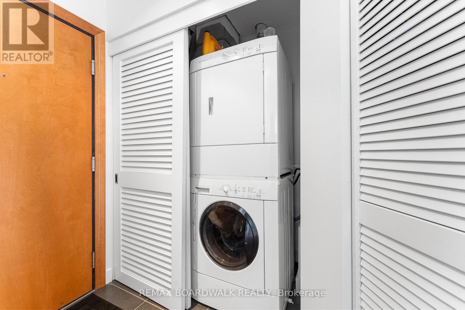 401 - 90 George Street, Ottawa, Ontario  K1N 0A8 - Photo 12 - X12815032